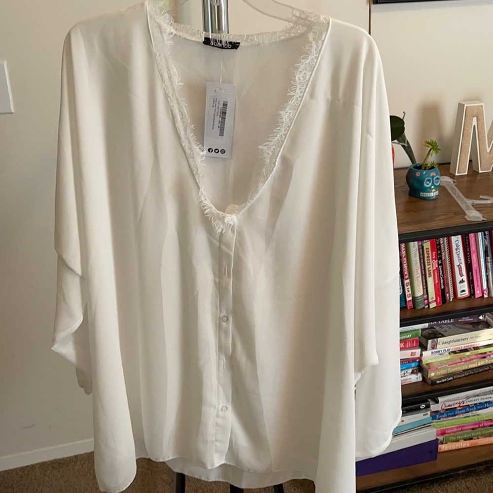 NWT White flowy blouse, size 20 European, Boohoo